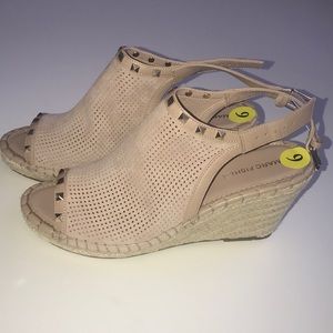 New Marc Fisher stud high heel wedge size 9